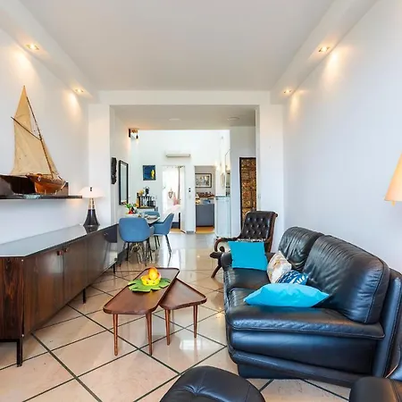 Le France Ap4350 By Riviera Homes